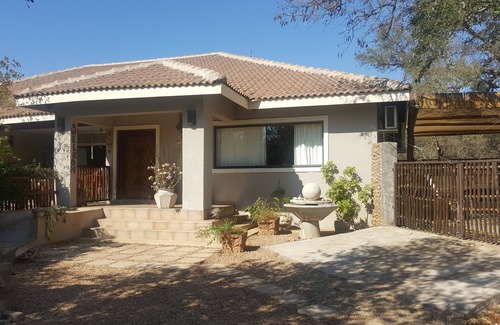 Hoedspruit House | Homestay in Wildlife Estate if you need peace and quiet, game drives and walking