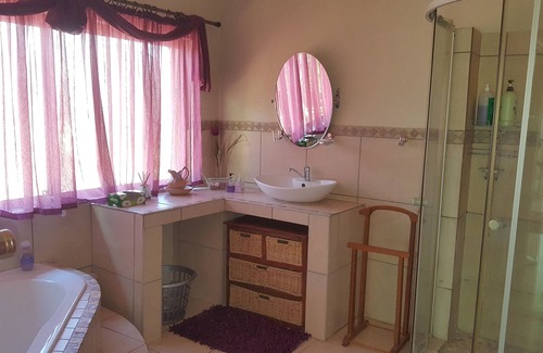 Hoedspruit House | Homestay in Wildlife Estate if you need peace and quiet, game drives and walking