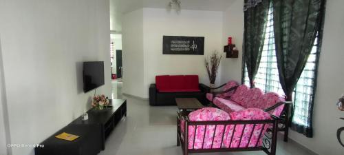 Taman Jali House | Homestay Indera kayangan