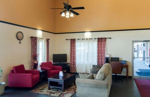 Russellville Cabin | HomeStay Inn & Suites