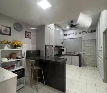 Kuala Terengganu House | Homestay Kuala Terengganu 4 Bedrooms