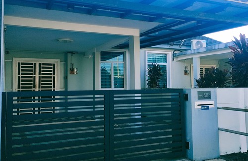 Kampung Tok Rasul House | HOMESTAY KULIM SERI RAMBAI n3-bedroom house in peaceful Kulim with AC