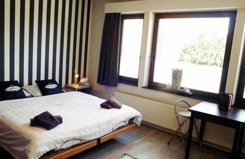 Mopertingen House | Homestay La Montagne des Coeurs