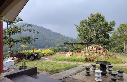 Pekan Nanas House | Homestay LubokSawah