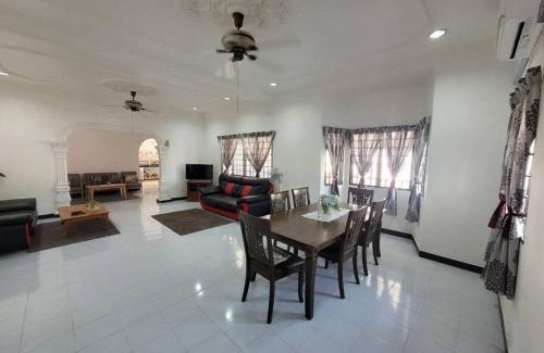 Hulu Selangor House | Homestay Melor Serendah