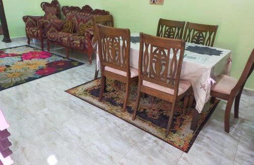 Manir House | Homestay Murah Di Manir, Kuala Terengganu A