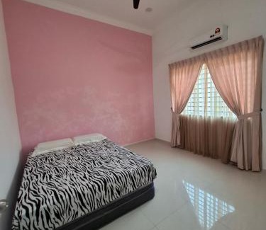Alor Gajah House | Homestay Neni Alor Gajah