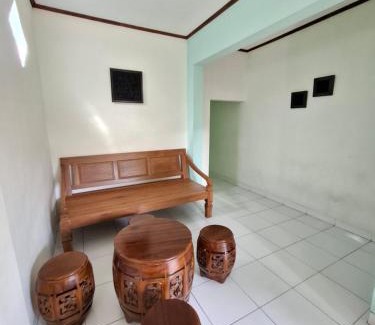 Central Yogyakarta House | Homestay Omah Joyo Tugu Malioboro