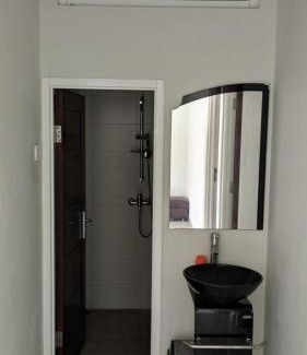 Dinoyo Villa | Homestay Omah Venus