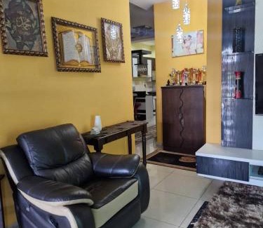 Ayer Molek House | HOMESTAY RIZQI - MUS LIM Only