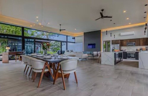Portalon Apartment | Homestay Savegre de Aguirre Costa Rica