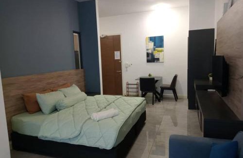 Taman Melaka Raya Apartment | Homestay Shah Rizki at Imperio with swimming pool muslim friendly