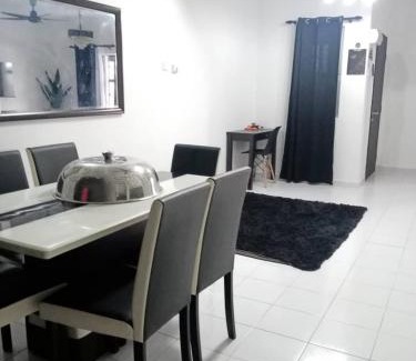 Gambang House | Homestay suria