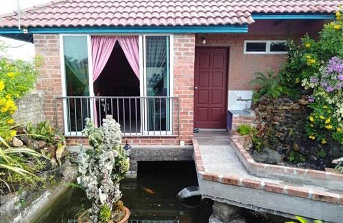 Kampung Gong Kempas House | Homestay Syams