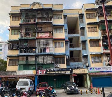 Ampang Apartment | Homestay Syahezzie Two