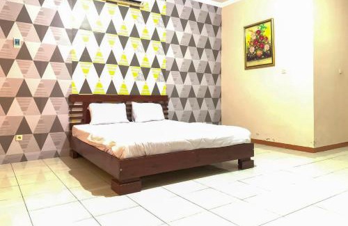 Mertoyudan Hotel | Homestay Syariah Banjar Makmur Taruna Nusantara RedPartner