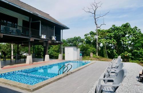Si Rusa Villa | Homestay The Wooden Port Dickson