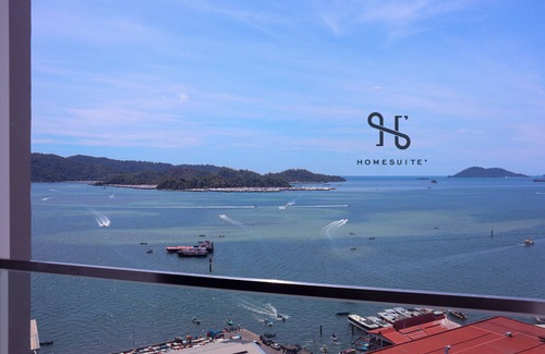 Downtown Kota Kinabalu Condo | Homesuite' Home at The Shore KK
