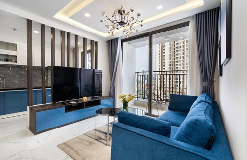 Bach Dang Riverside Apartment | Homet Saigon RiverGate - Free Pool & Gym & PickUp Services