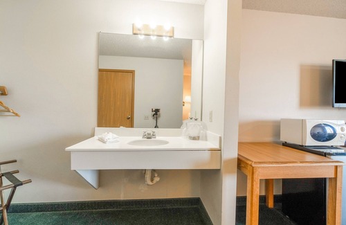 Texhoma Hotel | HomeTown Inn By OYO Texhoma, OK