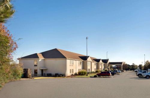 Olive Branch Hotel | Hometown Place