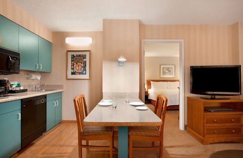 Merrifield Hotel | Homewood Suites by Hilton Falls Church - I-495 at Rt. 50