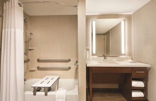 Navy Yard Hotel | Homewood Suites by Hilton Washington DC Capitol-Navy Yard