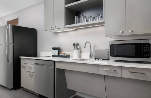 Newport Hotel | Homewood Suites By Hilton Newport Cincinnati