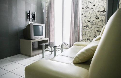Pekayon Jaya Apartment | Homey 1BR @ Mutiara Bekasi Apartment By Travelio