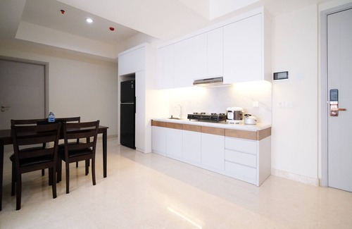 Surabaya Apartment | Homey 3Br With Private Lift At Grand Sungkono Lagoon Apartment