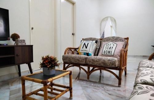 Kampung Sungai Raya House | Homey 9pax 3BR MRT Cheras Tmn Suntex I HomeBrickz