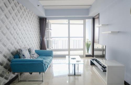 Braga Apartment | Homey and Cozy 1BR Apartment at Braga City Walk By Travelio