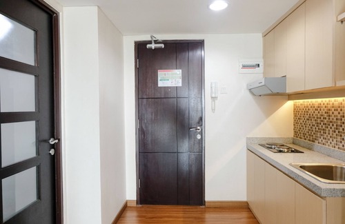 Pasirkaliki Apartment | Homey And Cozy 2Br Apartment At Tamansari La Grande