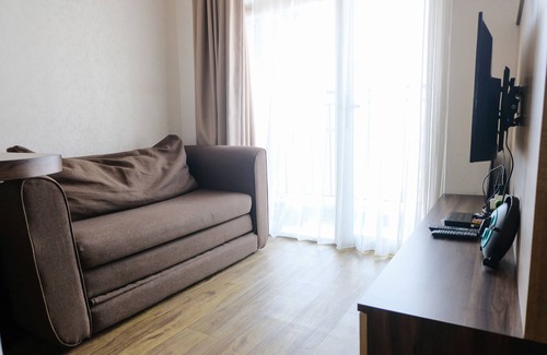 Cibaduyut Apartment | Homey And Cozy 2Br At Mekarwangi Square Cibaduyut Apartment