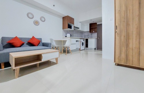 Pondok Aren Apartment | Homey And Cozy Stay 1Br Tamansari Bintaro Mansion Apartment