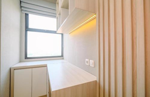 Depok Apartment | Homey and Modern Look 2BR Transpark Cibubur Apartment By Travelio