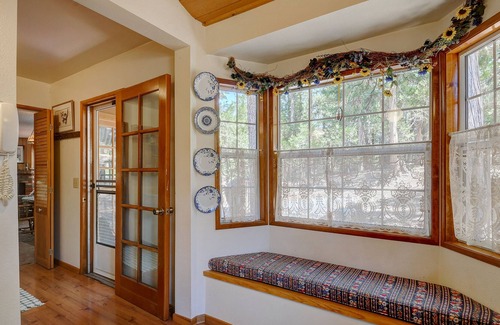 Pine Cove Cabin | Homey, dog-friendly cabin w/ large deck surrounded by forests