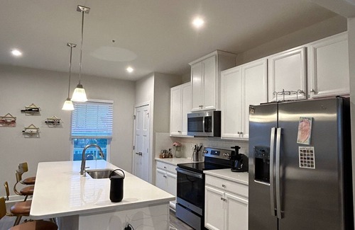 Golf View House | Homey Frederick Haven – Comfort & Convenience in Historic Frederick