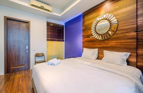 Bangka Apartment | Homey Penthouse 3BR with Extra Room Kemang Village Apartment By Travelio