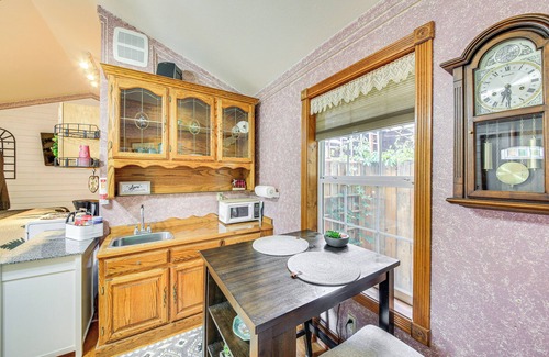 Libby Apartment | Homey Pet-Friendly Libby Cottage w/Yard by Creek!