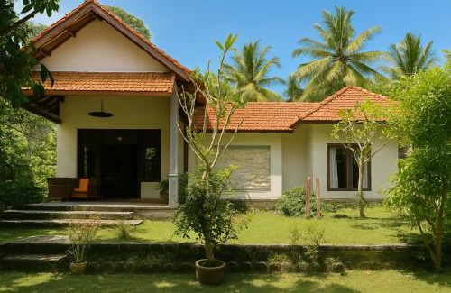 Bondalem Cabin | Homey Villa- 5 mins to the Beach at Bondalem Tejakula