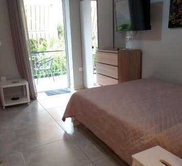 Porto Rafti Apartment | Homeyfeel Stay Sea 1 - Modern studio next to the sea!