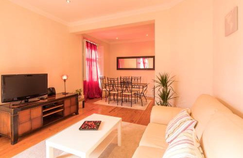 Sao Jorge de Arroios Apartment | "HomeySuite" in Lisbon City Centre