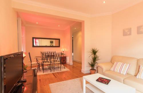 Sao Jorge de Arroios Apartment | "HomeySuite" in Lisbon City Centre