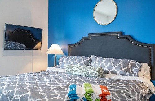 East Little Havana Apartment | Homi Suite in Little Havana