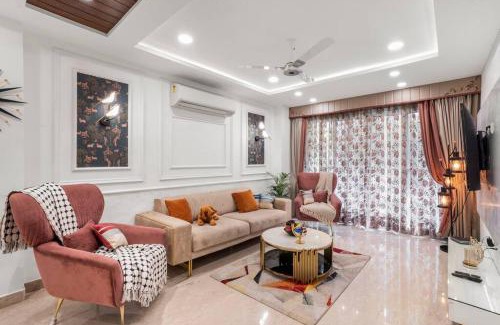 Saket Apartment | Homlee-Pentagon 3 BHK luxurious-Lift-Parking-Saket
