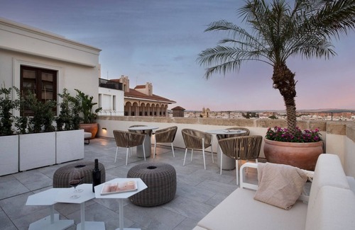 Distrito Centro Apartment | Hommyhome Coliseum 204