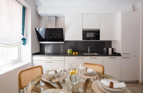 Encarnacion-Regina Apartment | Hommyhome Vera-Cruz 1900