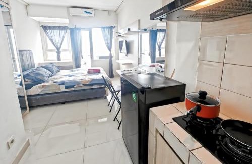 Pondok Gede Apartment | Homy Studio Grand Caman Bekasi Jatibening with Pool