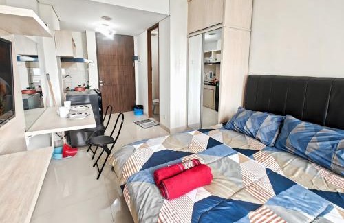 Pondok Gede Apartment | Homy Studio Grand Caman Bekasi Jatibening with Pool